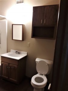 Apache Camp Apartments Bathroom